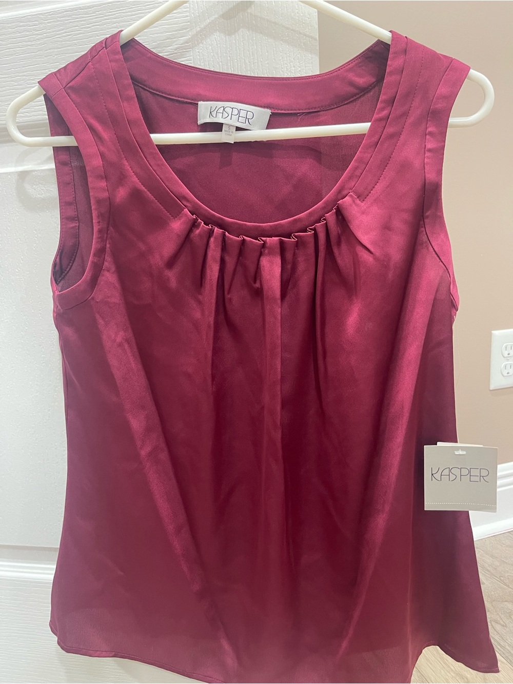 Kasper Sleeveless Pleated Shell Top - Beet